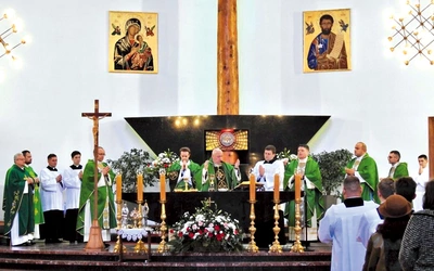 Msza św. w kościele  św. Maksymiliana Męczennika.