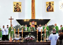 Msza św. w kościele  św. Maksymiliana Męczennika.