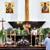 Msza św. w kościele  św. Maksymiliana Męczennika.