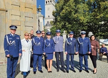 Elbląscy stróże prawa u stóp klasztoru jasnogórskiego.