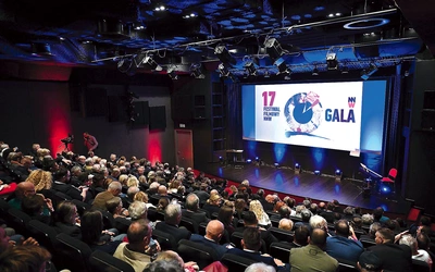 Wypełniona publicznością  sala GCF.