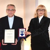 W ostatnich latach kościół powraca do dawnej świetności. Odremontowano m.in. dach i wieże, a także odnowiono ołtarze boczne – Anioła Stróża, Cudu Eucharystycznego,  św. Jana Nepomucena, Najświętszej Maryi Panny  – oraz monumentalny ołtarz główny. W trakcie renowacji są ołtarz boczny Ukrzyżowania oraz ambona. Przed parafią malowanie wnętrza, regotyzacja wejścia głównego i nowe ławki. Mają też powstać nowe drzwi wejściowe na wzór tych gnieźnieńskich. Na zdjęciu:  Marta Małkus, prezes Stowarzyszenia Czas A.R.…