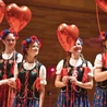 Symboliczne serduszka były znakiem wdzięczności dla kolejnego pokolenia śpiewaczek. 