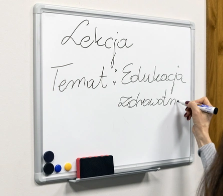 W największych miastach z edukacji zdrowotnej wypisana ponad połowa uczniów