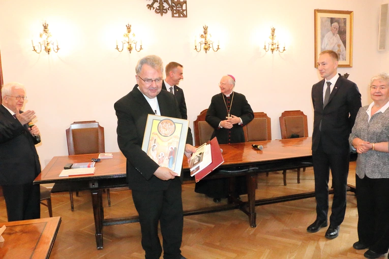 Ks. prof. Paweł Bortkiewicz laureatem Nagrody im. Jerzego Ciesielskiego