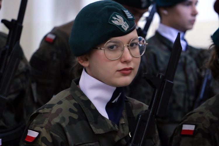 Ślubowanie w KLO w Henrykowie - rok szkolny 2025/2026