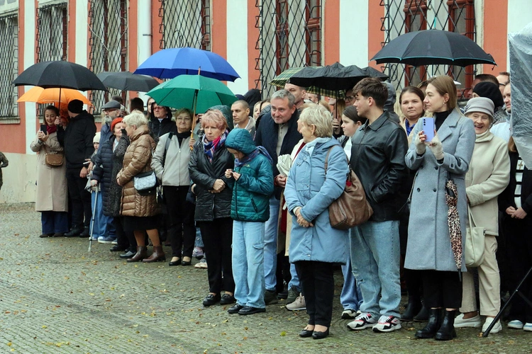 Ślubowanie w KLO w Henrykowie - rok szkolny 2025/2026