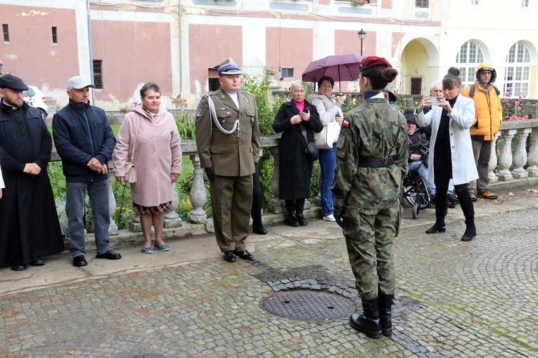 Ślubowanie w KLO w Henrykowie - rok szkolny 2025/2026