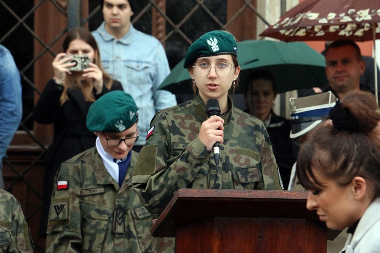 Ślubowanie w KLO w Henrykowie - rok szkolny 2025/2026