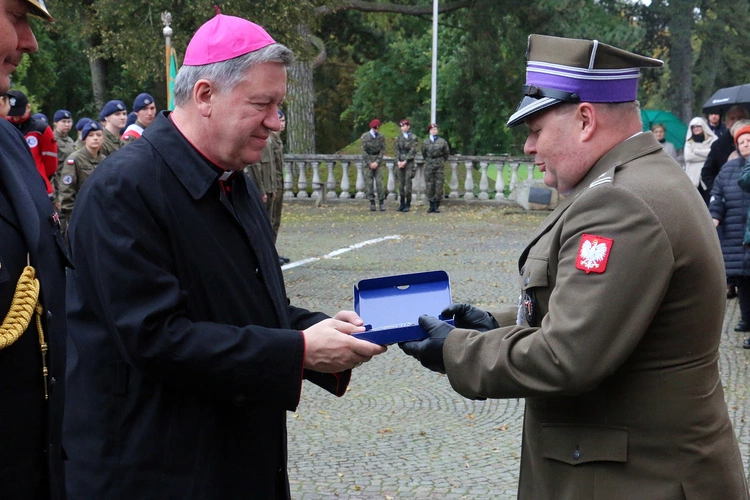 Ślubowanie w KLO w Henrykowie - rok szkolny 2025/2026