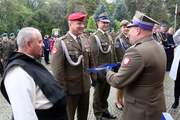 Ślubowanie w KLO w Henrykowie - rok szkolny 2025/2026