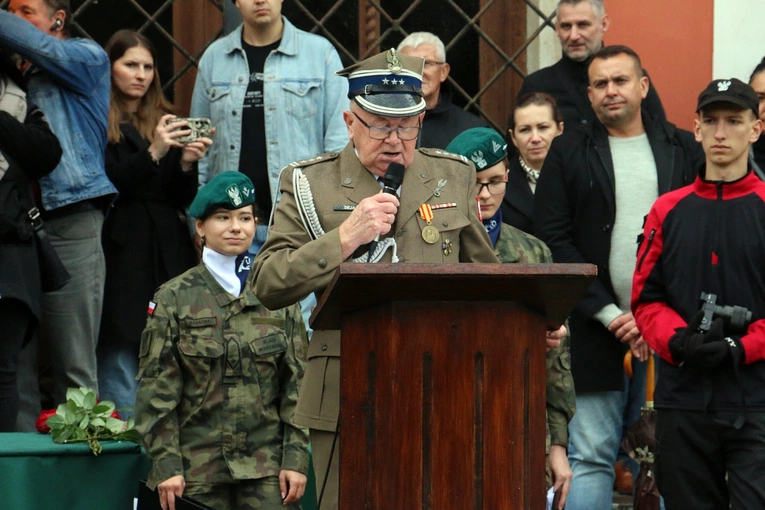 Ślubowanie w KLO w Henrykowie - rok szkolny 2025/2026