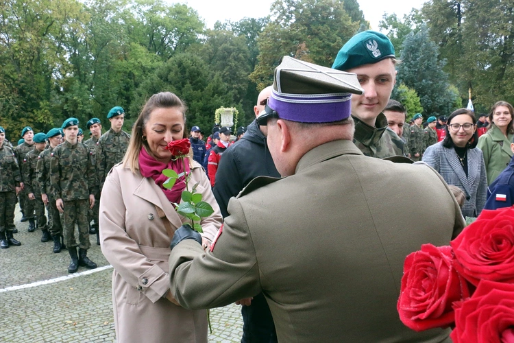 Ślubowanie w KLO w Henrykowie - rok szkolny 2025/2026