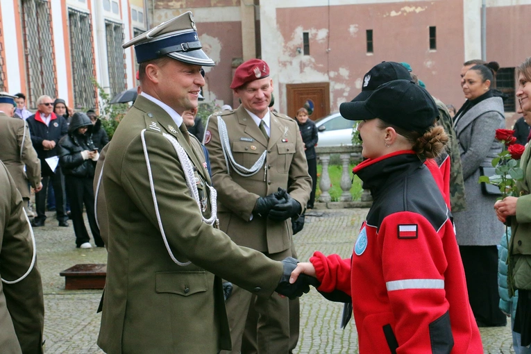 Ślubowanie w KLO w Henrykowie - rok szkolny 2025/2026