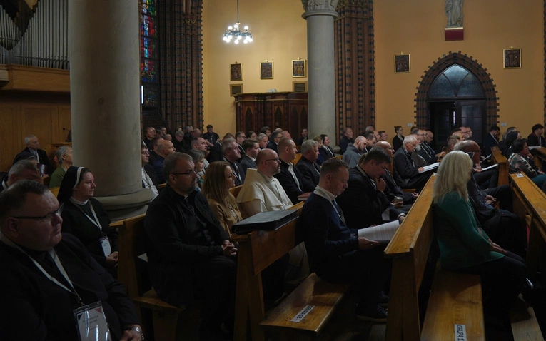 Synodalne obrady na Ostrowie Tumskim