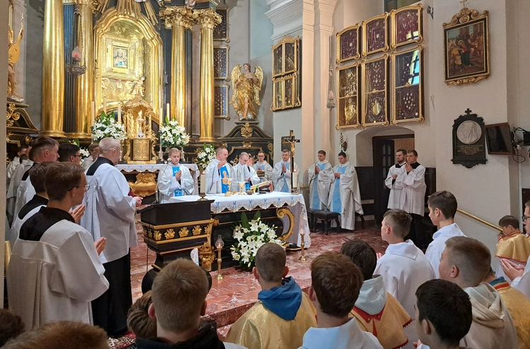 Tuchów. Październikowe czuwanie o powołanie