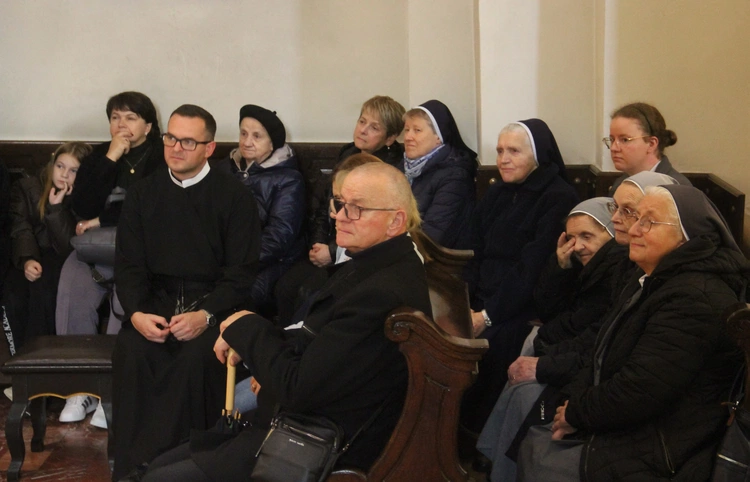 Tuchów. Październikowe czuwanie o powołanie