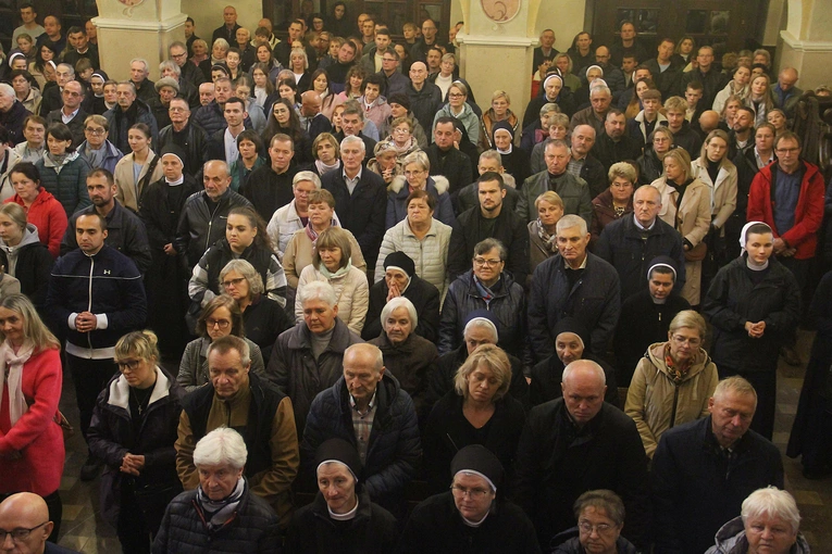 Tuchów. Październikowe czuwanie o powołanie
