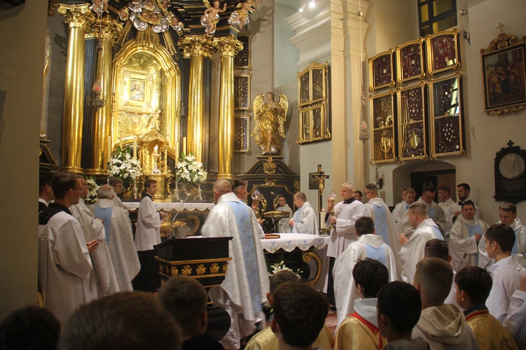 Tuchów. Październikowe czuwanie o powołanie