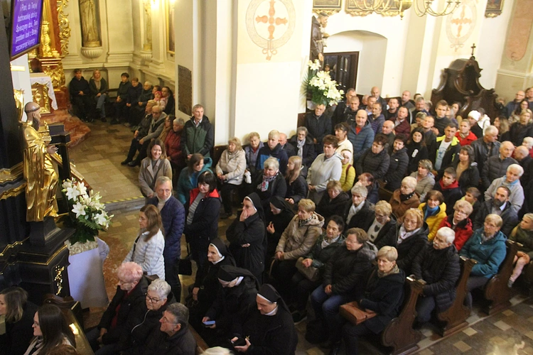 Tuchów. Październikowe czuwanie o powołanie