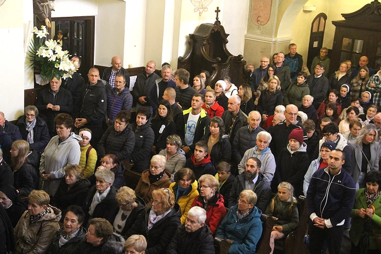 Tuchów. Październikowe czuwanie o powołanie
