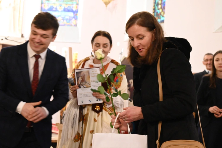 Z koncertami i konkursami