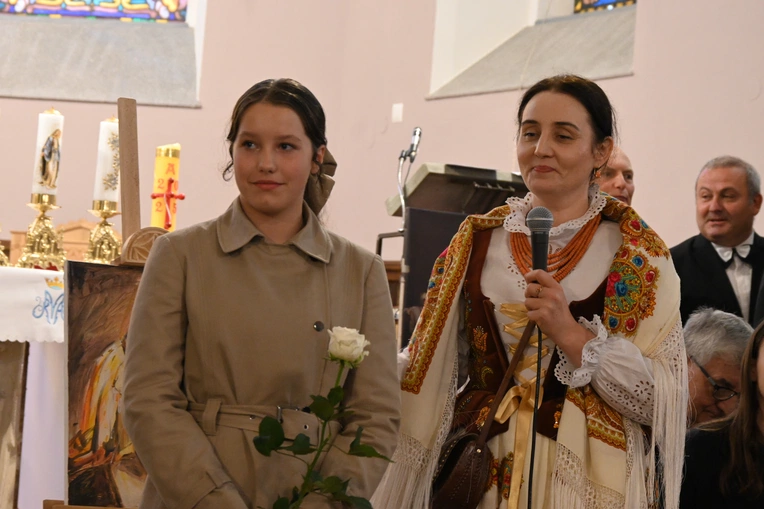 Z koncertami i konkursami
