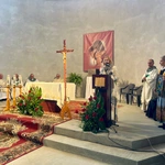 Eucharystia w surowym kościele