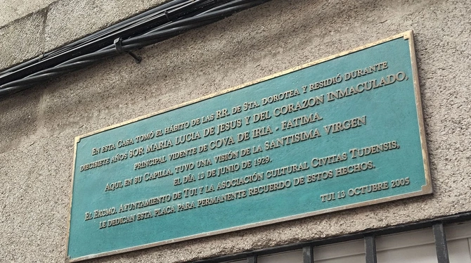 Tablica upamiętniająca wydarzenia z 13 czerwca 1929 r.