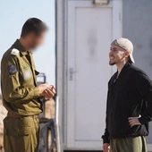 Jeden z uwolnionych - Eitan More