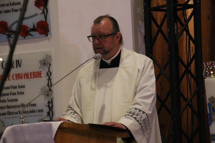Lucień. Poświęcenie figury św. Kazimierza