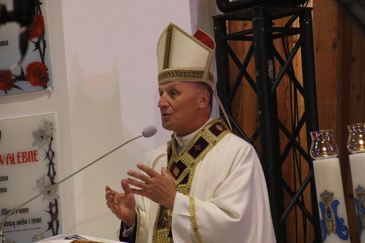 Lucień. Poświęcenie figury św. Kazimierza