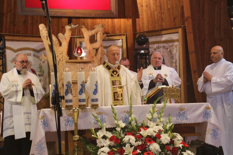 Lucień. Poświęcenie figury św. Kazimierza