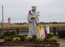Lucień. Poświęcenie figury św. Kazimierza