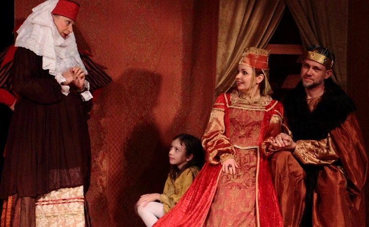 Spektakl "Farfurka Królowej Bony" w wykonaniu Teatru Kaworki