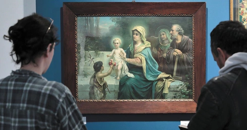 Oleodruki – nabożny kicz czy świadectwo autentycznej religijności? Zwiedzamy wystawę „Święci na sprawy wszelkie” 
