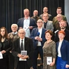 Po premierze podziękowano tym, którzy współtworzyli  ten dokument. 