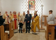 Państwo Krajewscy zostali odznaczeni przez archidiecezję wrocławską Medalem św. Jadwigi.