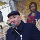 Uczestnikiem pielgrzymki był ks. D. Kowalczyk, prezes zarządu Fundacji DNT.