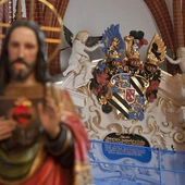 Koszty drugiego etapu renowacji to bagatela 750 tys. złotych. 600 tys. zł to dotacja ze środków Ministerstwa Kultury i Dziedzictwa Narodowego, 50 tys. zł – środki z budżetu miasta Żary, a 15 tys. – wsparcie Urzędu Marszałkowskiego. Reszta to wkład własny parafii.