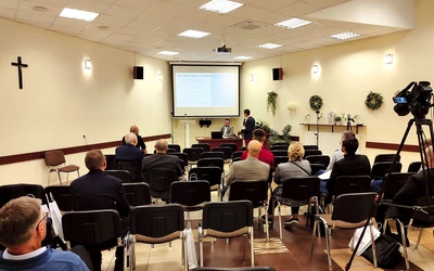 Legnica  była miejscem bardzo  ciekawej  debaty teologicznej o AI. 