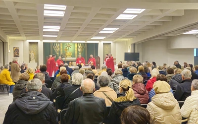Kto zbierze niedzielną składkę?