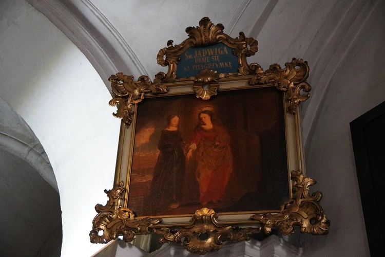 Pielgrzymka chorych, a także uczniów szkoły imienia św. Jadwigi u swojej patronki