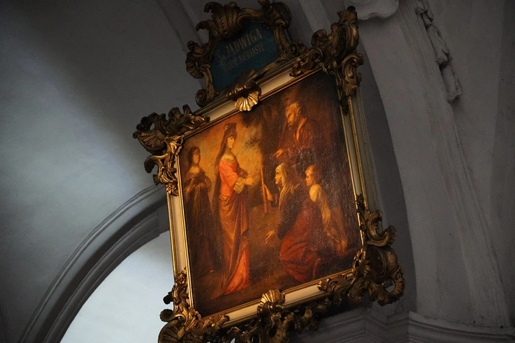 Pielgrzymka chorych, a także uczniów szkoły imienia św. Jadwigi u swojej patronki
