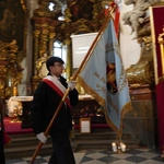 Pielgrzymka chorych, a także uczniów szkoły imienia św. Jadwigi u swojej patronki