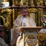 Pielgrzymka chorych, a także uczniów szkoły imienia św. Jadwigi u swojej patronki