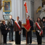 Pielgrzymka chorych, a także uczniów szkoły imienia św. Jadwigi u swojej patronki