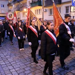 Pielgrzymka mieszkańców Trzebnicy do grobu św. Jadwigi Śląskiej - poświęcenie sztandaru gminy