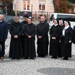 Pielgrzymka mieszkańców Trzebnicy do grobu św. Jadwigi Śląskiej - poświęcenie sztandaru gminy