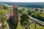 Na odwiedzających Spalski Park czeka jednak znacznie więcej niż przyrodnicze cuda. W jego granicach i okolicach znajdują się perły architektury i historii.